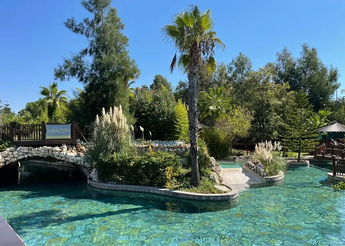 Club Grand Hotel Side