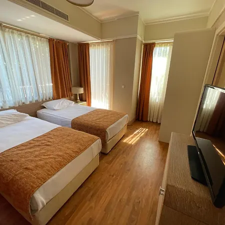 Club Grand 5* Side